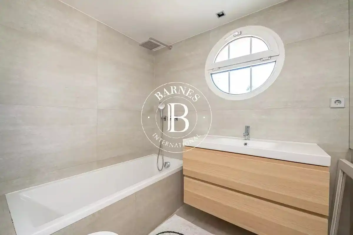 Baño de Casa o chalet en venta en Madrid con Aire acondicionado, Calefacción y Piscina