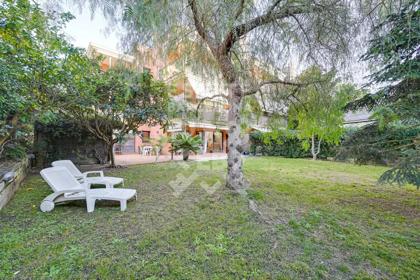 Garten von Wohnung zum Verkauf in Lloret de Mar mit Klimaanlage, Heizung und Privatgarten