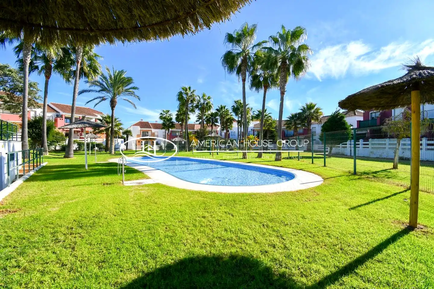 Exterior view of Apartments for sale in Chiclana de la Frontera  with Air Conditioner, Heating and Private garden