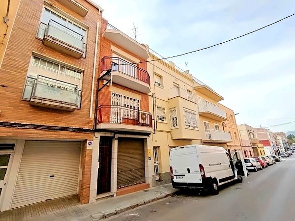 Vista exterior de Pis en venda en Sant Boi de Llobregat