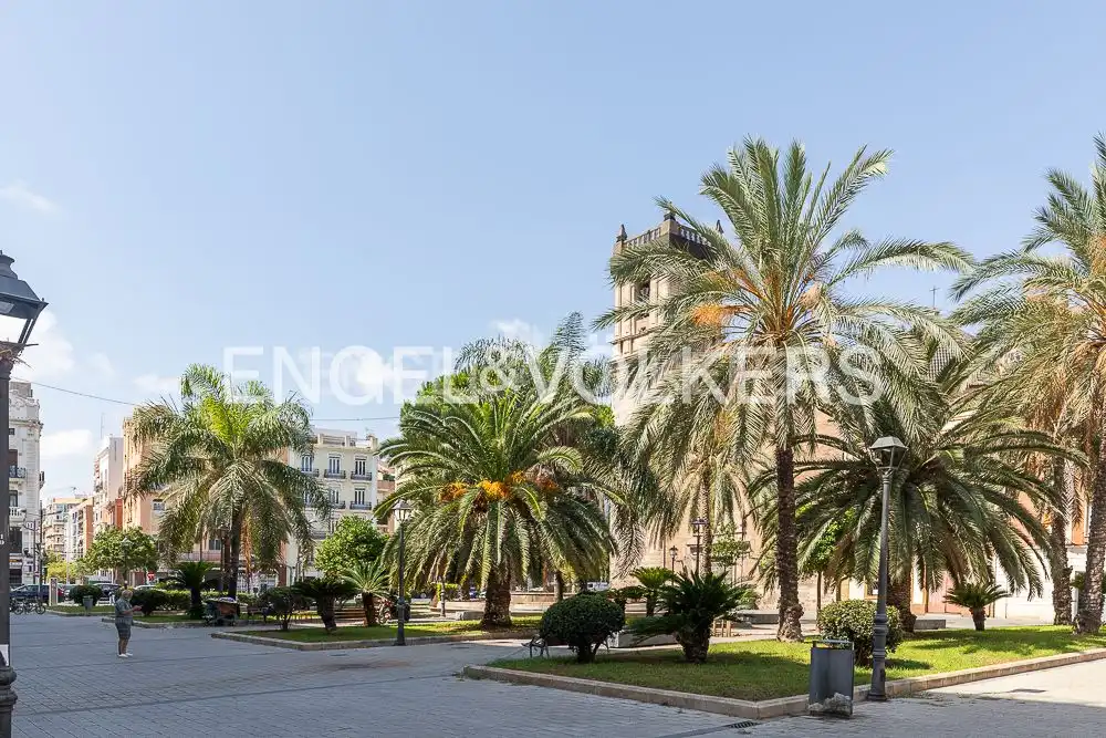 Vista exterior de Pis de lloguer en Valencia amb Aire condicionat, Calefacció i Parquet