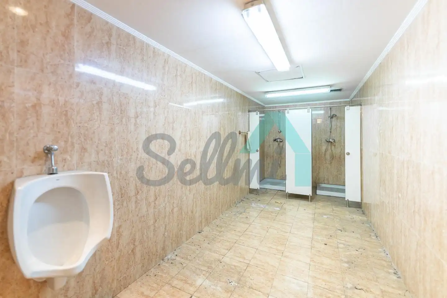Baño de Piso en venta en Oviedo  con Parquet