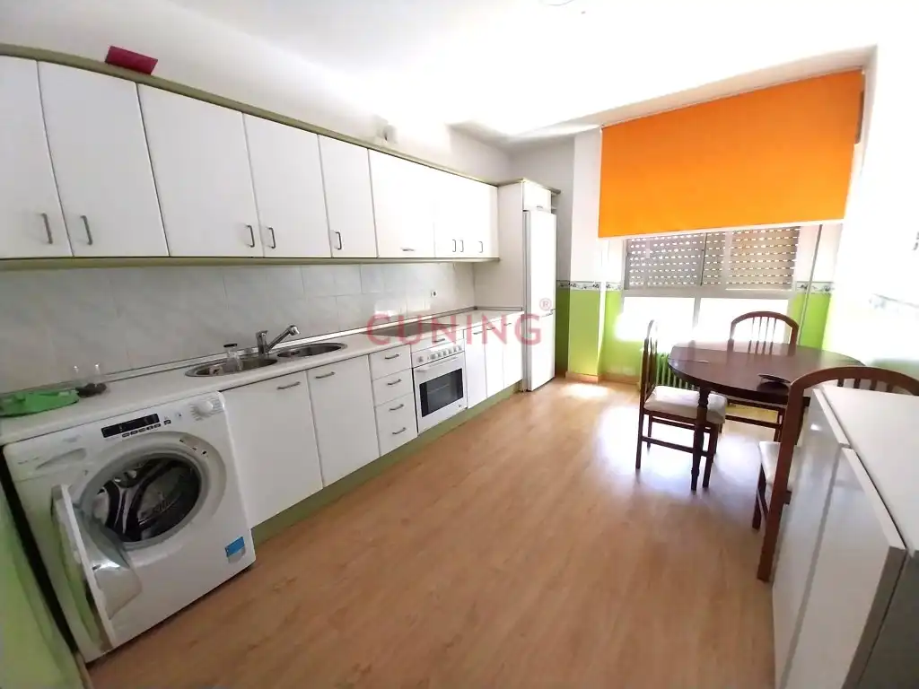 Piso con ascensor en venta en Calle Obispo Segura Saez, imagen 4
