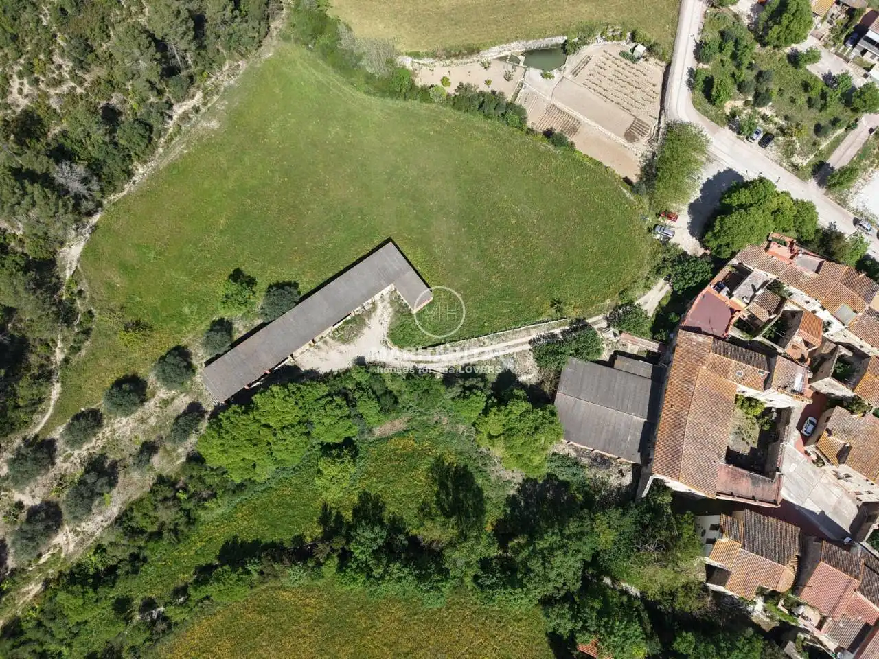 Finca rústica en venta en Boadella i les Escaules con Jardín privado y Terraza