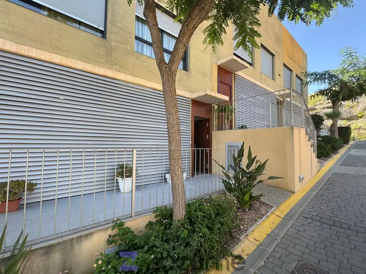 Detached homes for rent in Av. Valle del Sol, Golf Valle Este