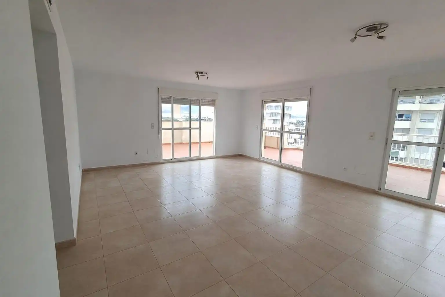 Sala de estar de Ático en venta en Águilas con Aire acondicionado, Calefacción y Terraza