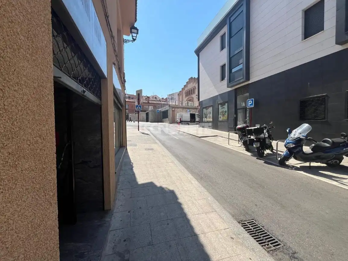 Business premises for sale in Casco Histórico, imagen 2