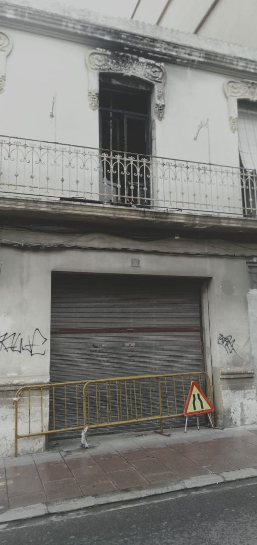 Vista exterior de Edifici en venda en Burjassot