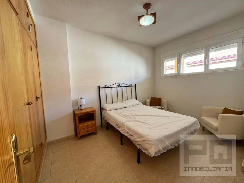 Apartamento de alquiler en C. de la Cdad. de Toledo, 9, Hervencias Altas - El Pinar