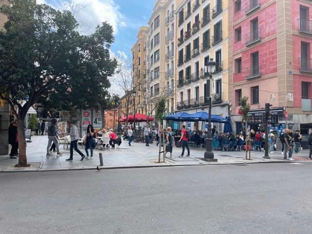 Exterior view of Apartment to rent in  Madrid Capital  with Air Conditioner, Heating and Furnished