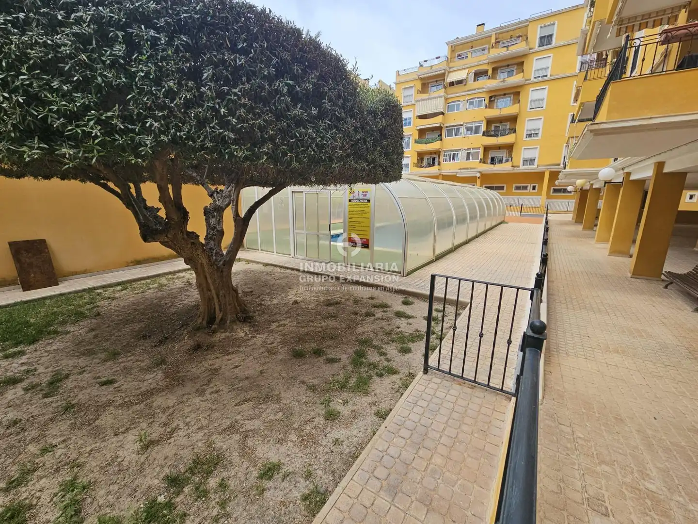 Parkplatz von Wohnung zum Verkauf in Aspe mit Abstellraum, Balkon und Gemeinschaftspool
