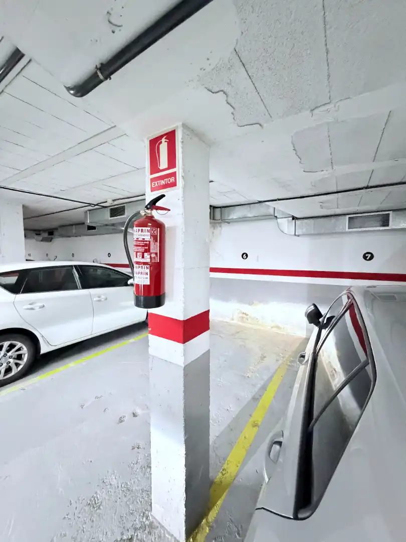 Parking de Ático en venta en Barcelona con Aire acondicionado, Calefacción y Parquet