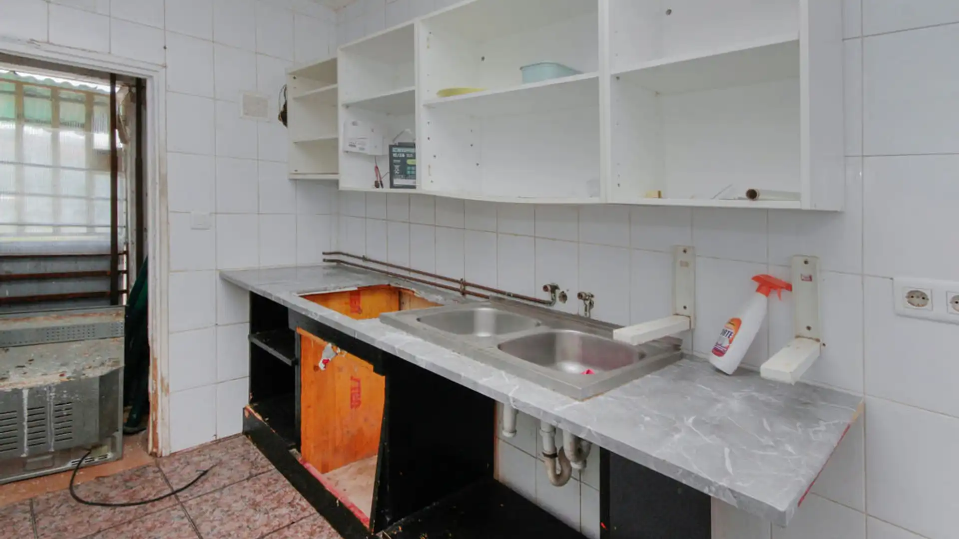 Kitchen of Flat for sale in Sabadell