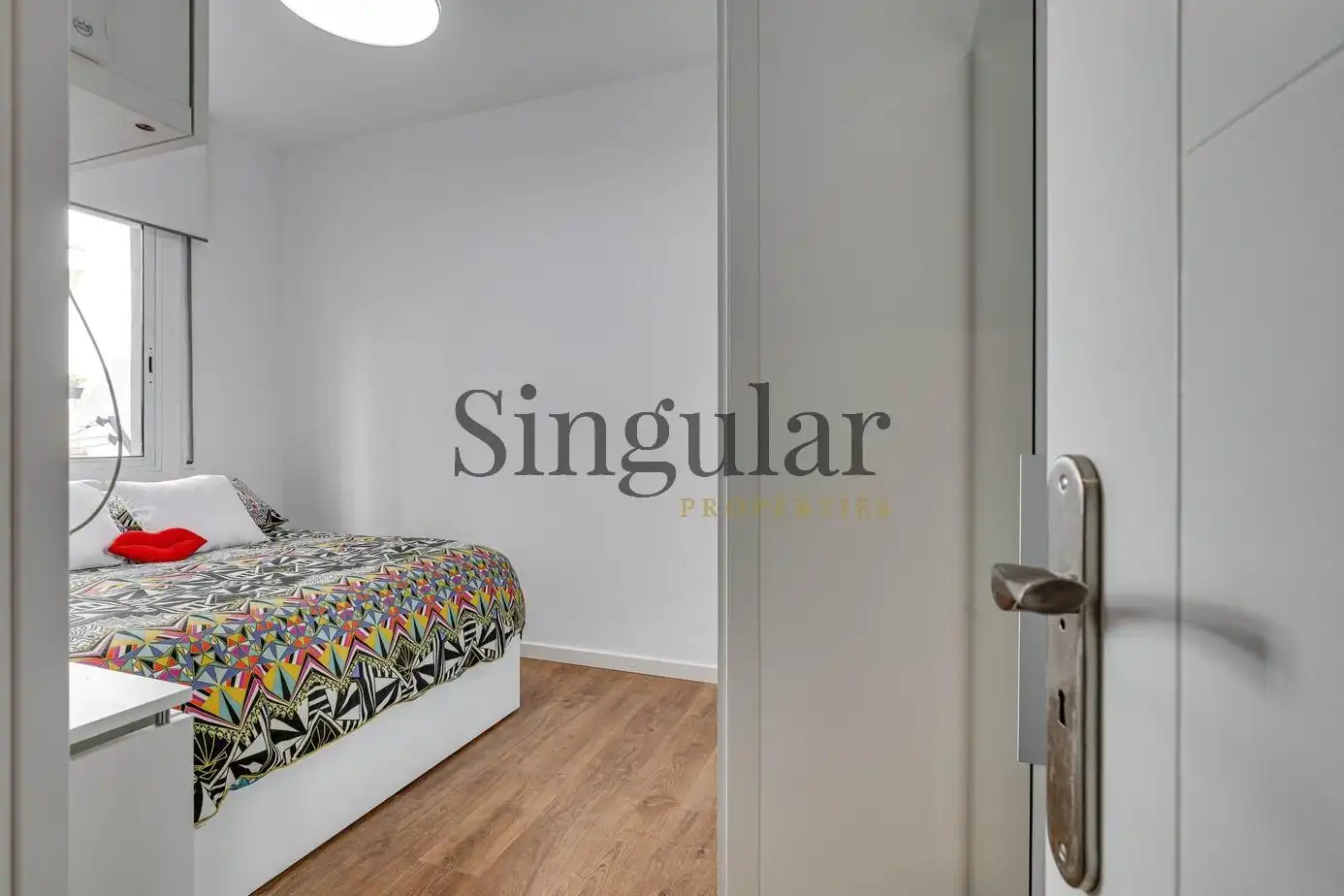 Habitación de Piso en venta en Barcelona con Aire acondicionado, Calefacción y Balcón