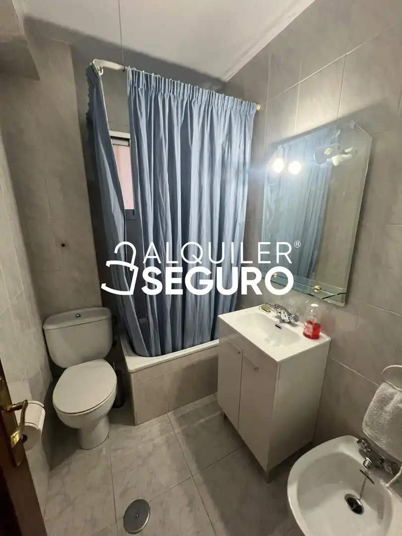 Bany de Pis de lloguer en Vicálvaro