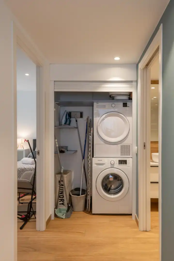 Bedroom of Flat for rent in Girona  with Air Conditioner, Heating and Furnished