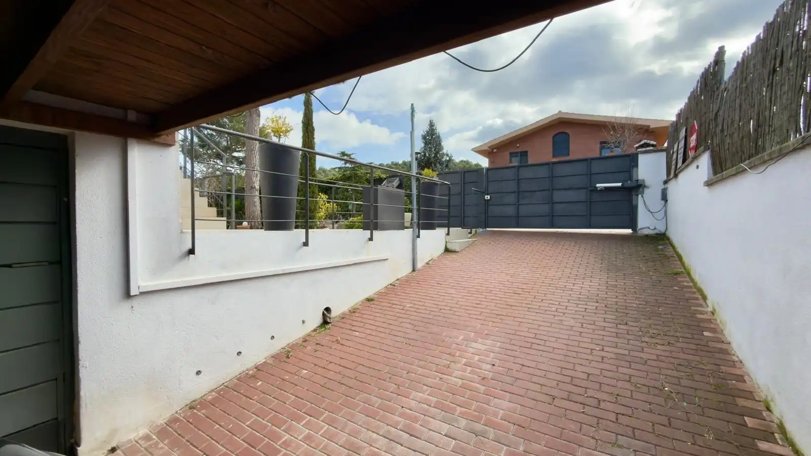 Vista exterior de Casa o xalet en venda en Castellolí amb Calefacció, Jardí privat i Terrassa