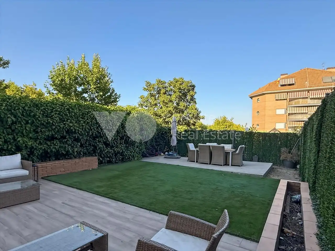 Terrasse von Erdgeschoss zum Verkauf in Boadilla del Monte mit Klimaanlage, Heizung und Privatgarten