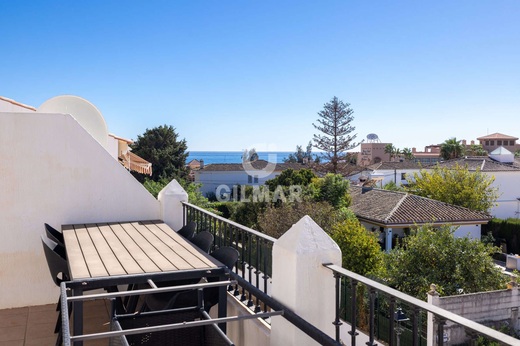 Vista exterior de Pis en venda en Estepona amb Calefacció i Balcó