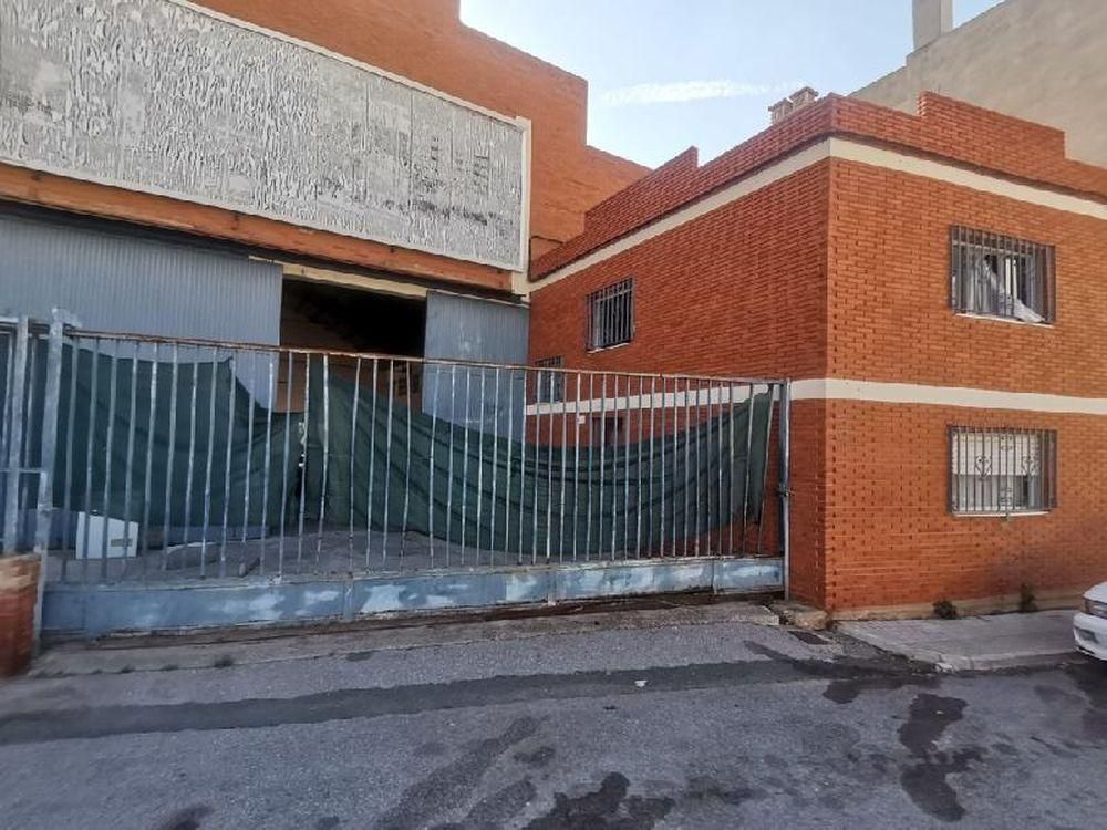 Vista exterior de Nave industrial en venta en La Vall d'Uixó