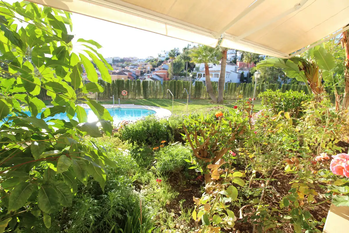 Apartamento con piscina en venta en Nueva Andalucía, imagen 4