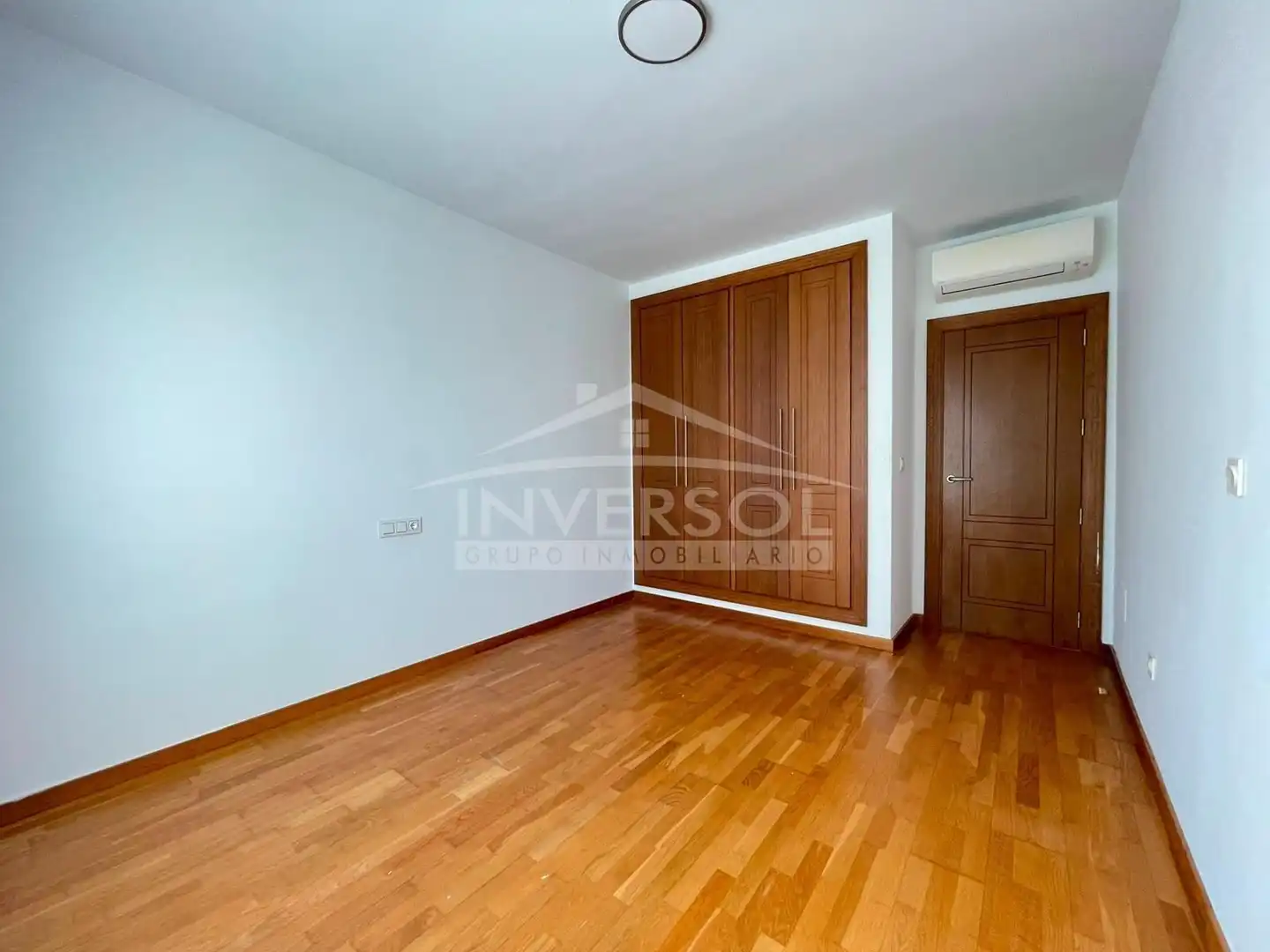 Habitación de Piso en venta en El Ejido con Terraza, Horno y Balcón