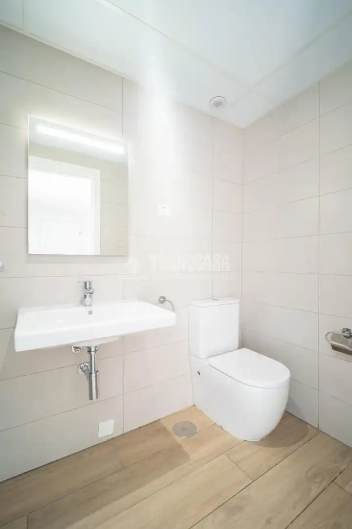 Baño de Piso de alquiler en Rivas-Vaciamadrid con Calefacción, Alarma y Domótica