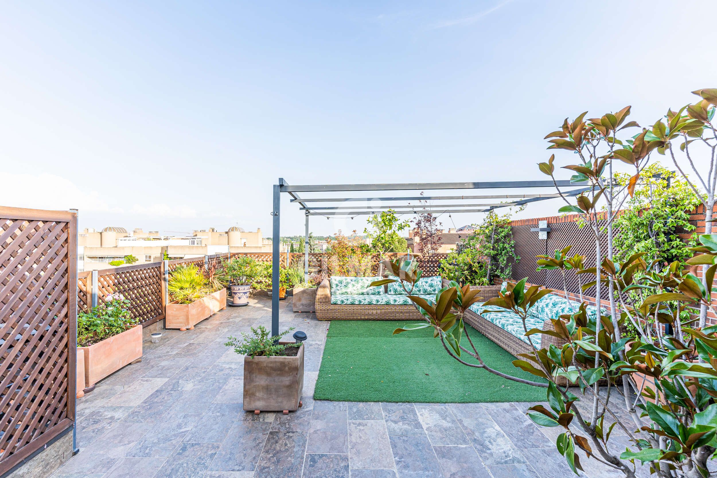 Terrace of Duplex for sale in Pozuelo de Alarcón  with Heating, Private garden and Storage room