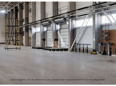 Nau industrial de lloguer a Calle Llobateres 28