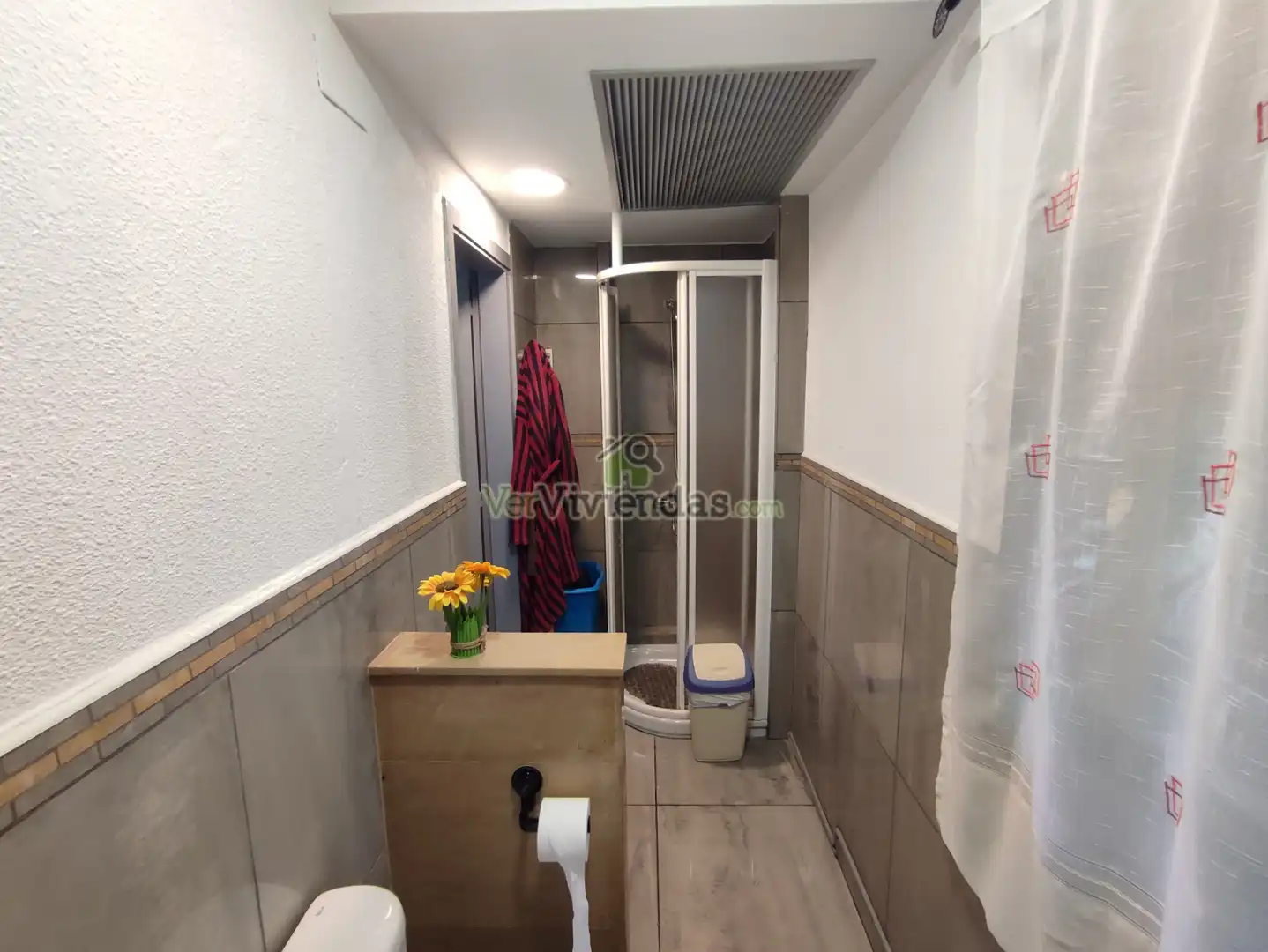 Baño de Casa o chalet en venta en Torrelles de Llobregat con Aire acondicionado, Calefacción y Jardín privado