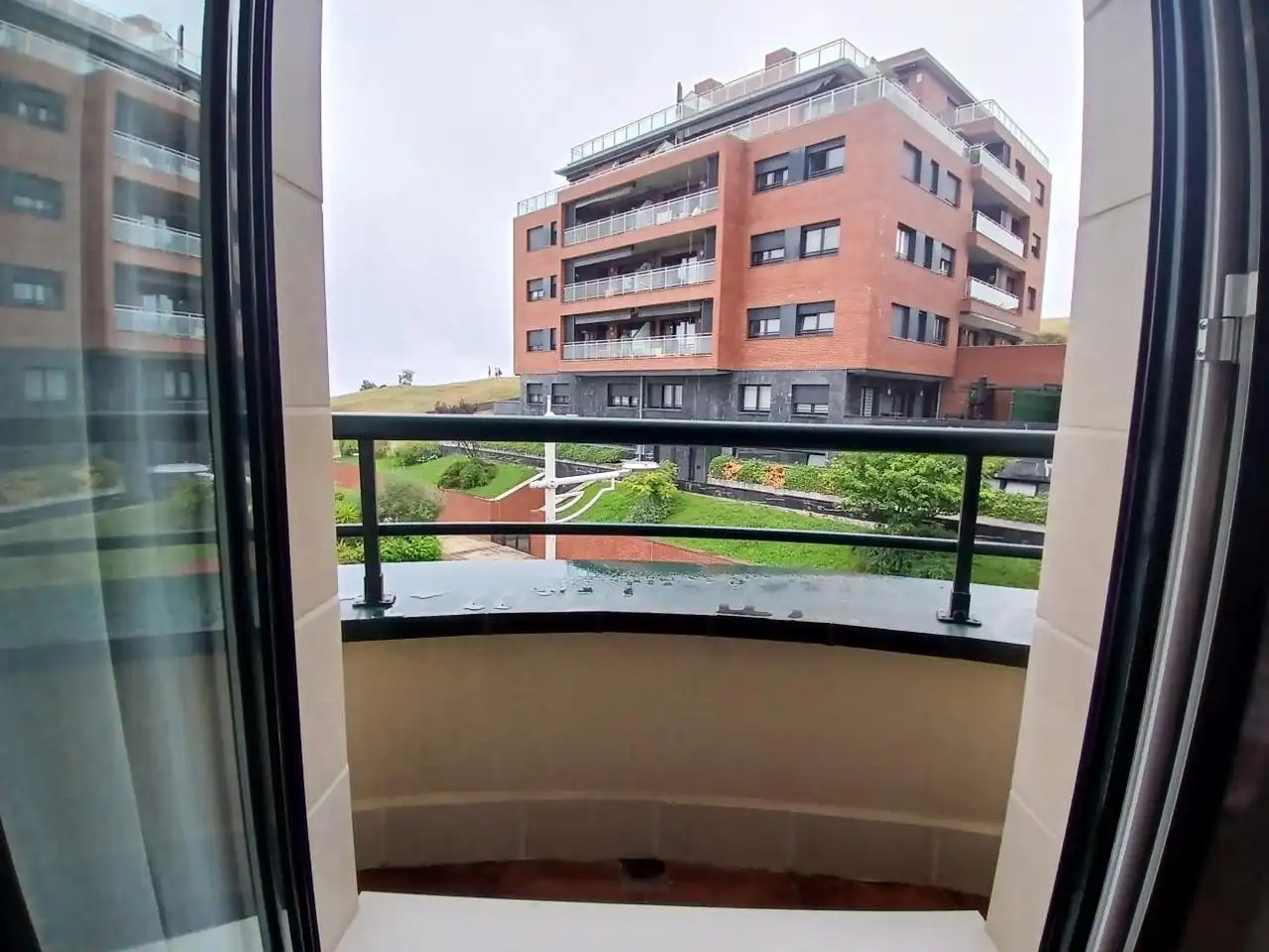 Balcony of Flat for sale in Castro-Urdiales  with Heating, Parquet flooring and Storage room