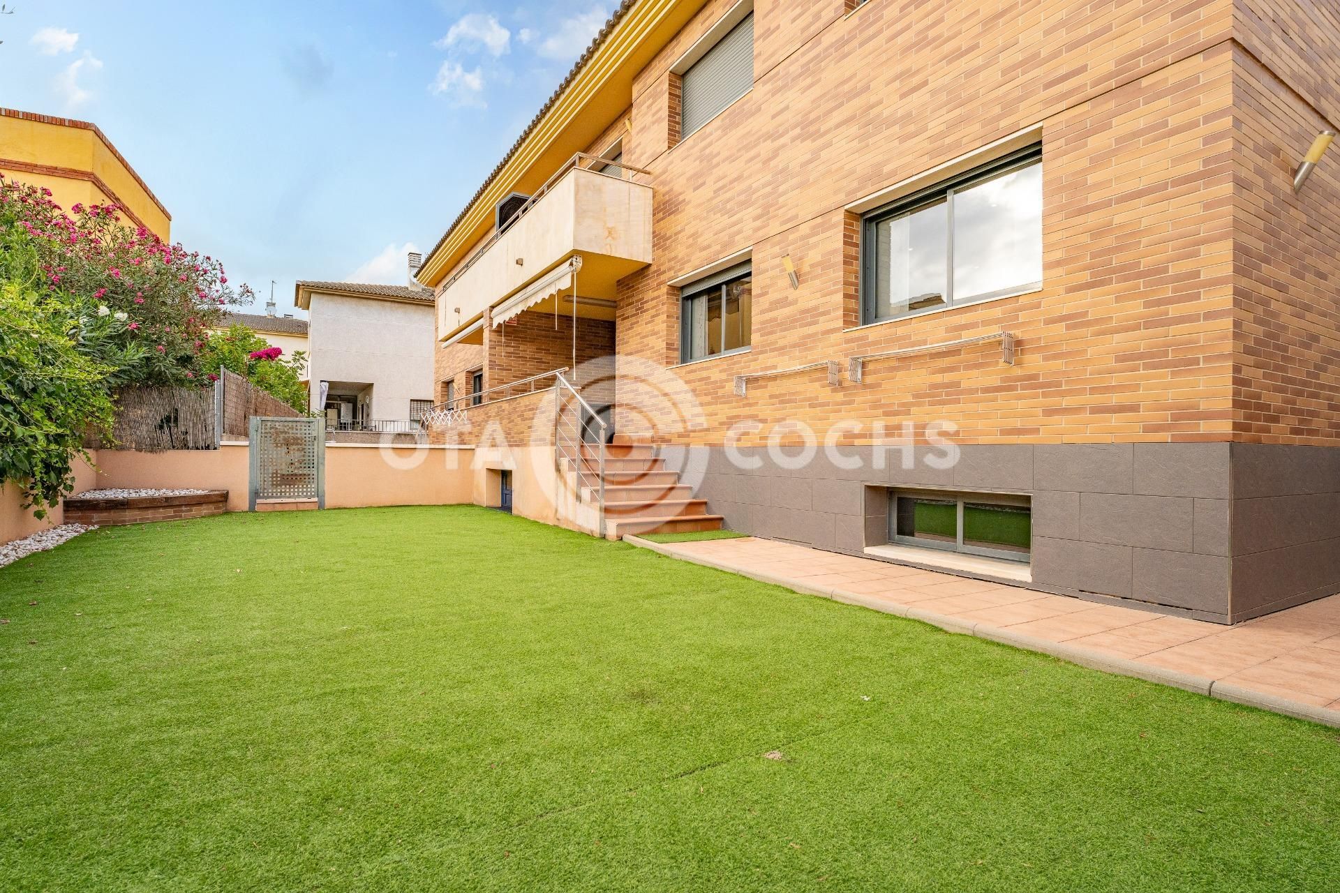 Exterior view of Single-family semi-detached for sale in Reus  with Air Conditioner, Heating and Private garden