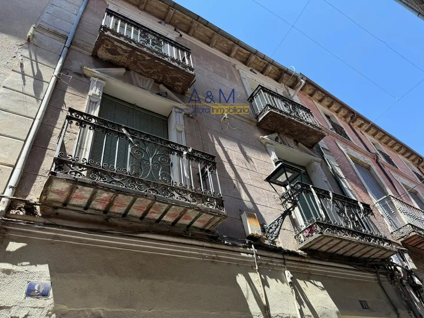 Vista exterior de Edifici en venda en Peñafiel