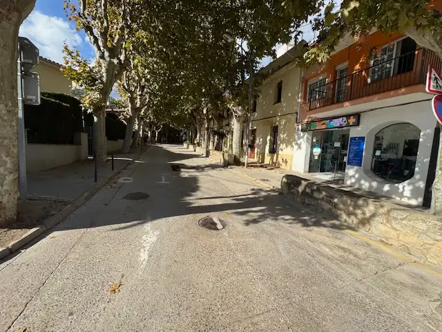 Vista exterior de Local en venta en Vilassar de Dalt con Calefacción y Alarma