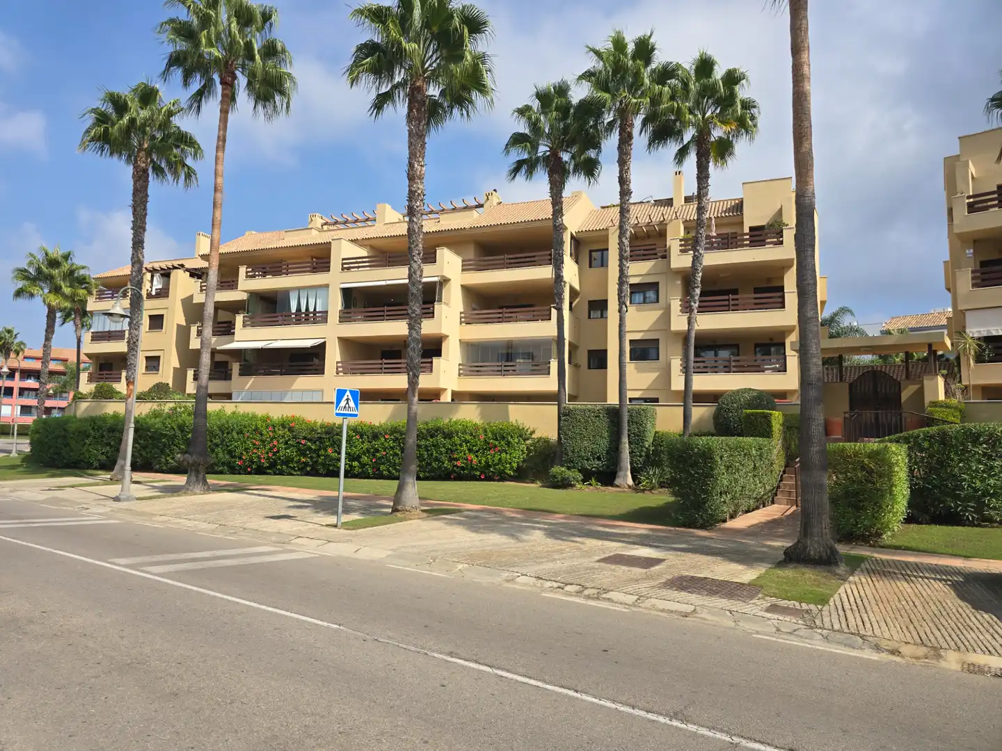 Apartamento con piscina en venta en Avenida de la Marina, imagen 3