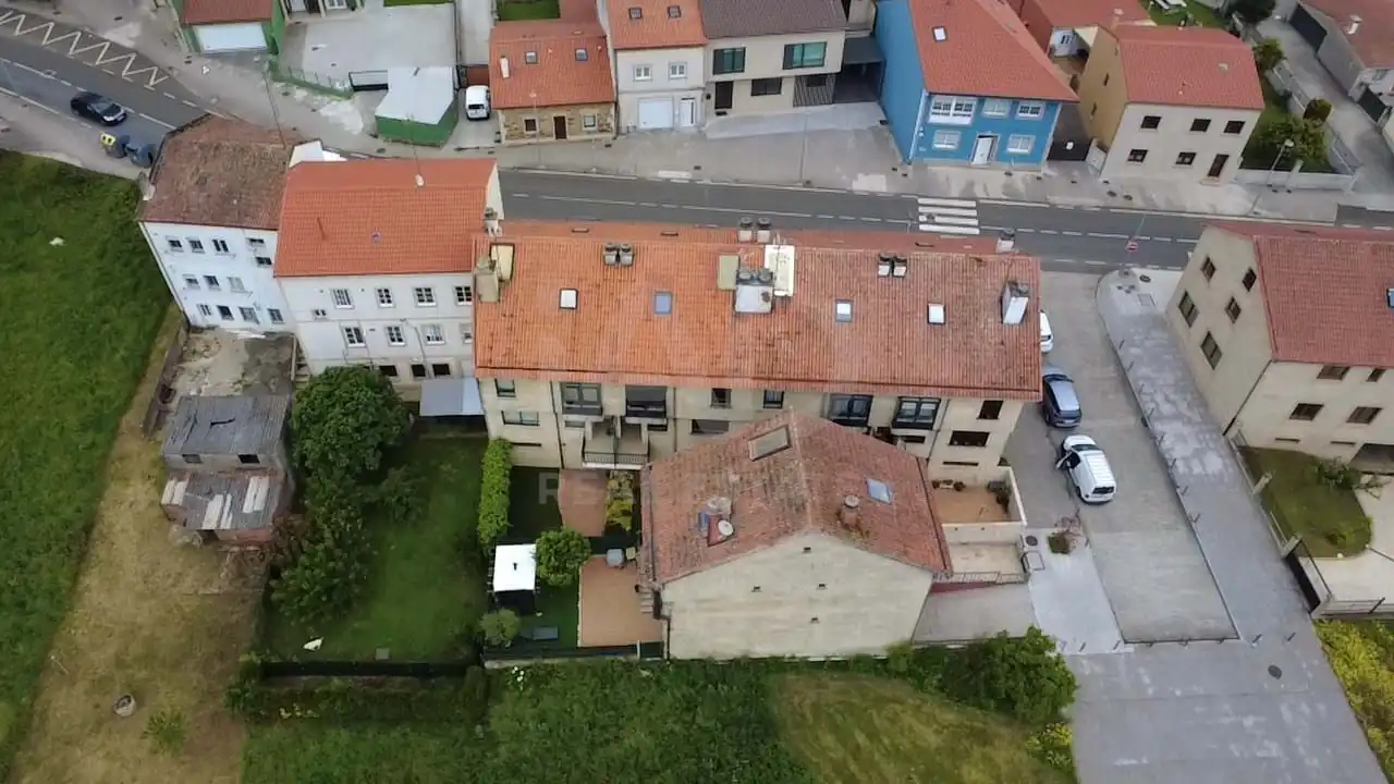 Vista exterior de Casa adosada en venta en Santiago de Compostela  con Terraza