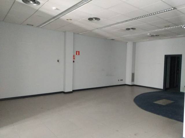 Local comercial en Alquiler en Judimendi