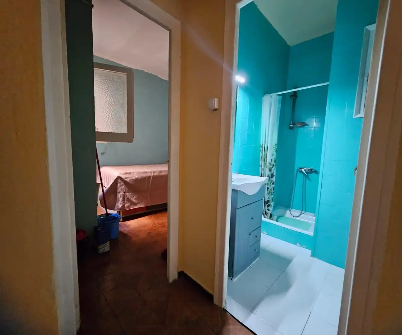 Bedroom of Flat for sale in Barcelona