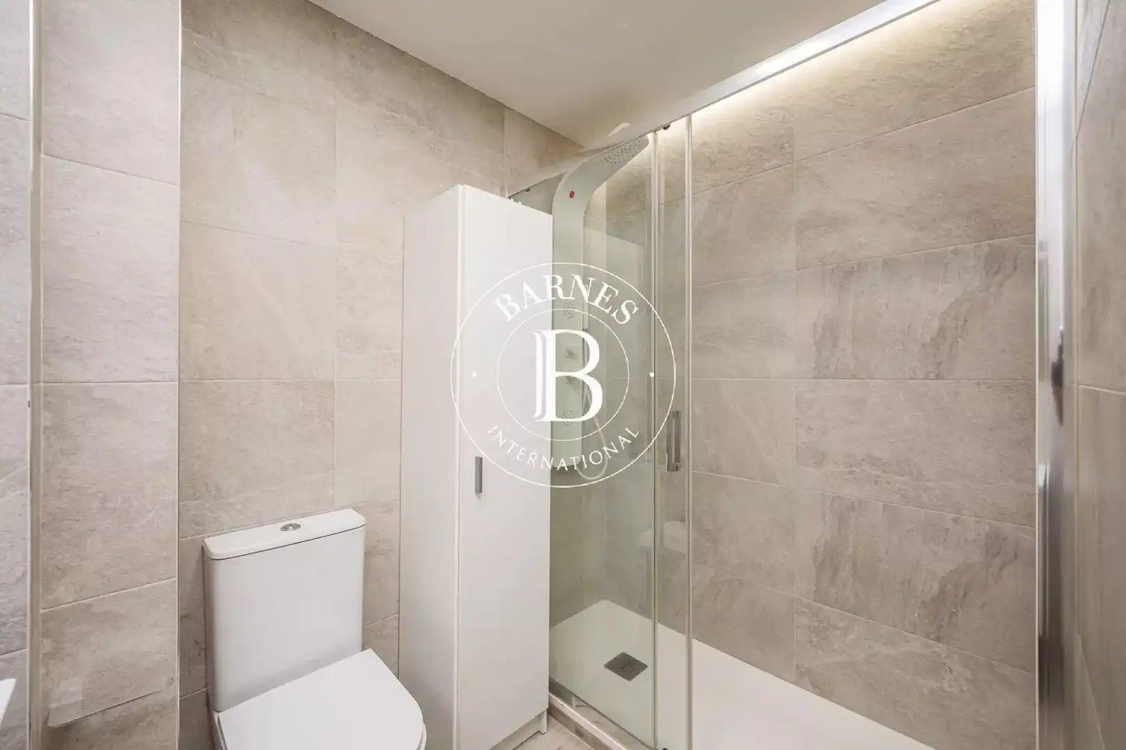 Baño de Estudio de alquiler en Madrid con Aire acondicionado, Calefacción y Amueblado