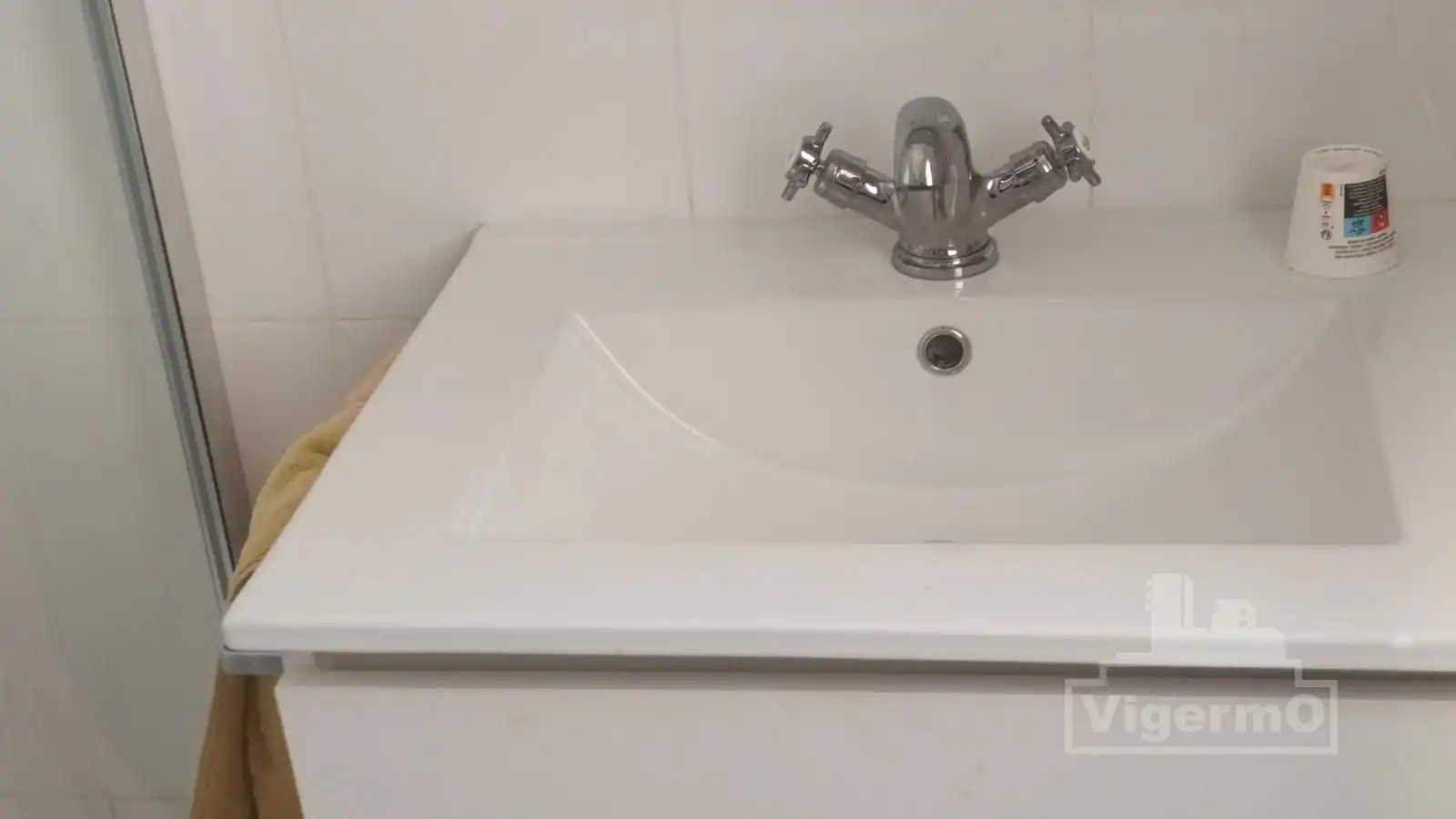 Bathroom of Flat for rent in Madrid  with Air Conditioner