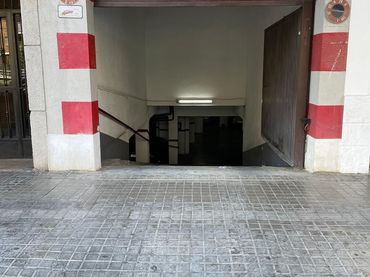 Individual to rent in Calle APARICIO ALBIÑANA 11