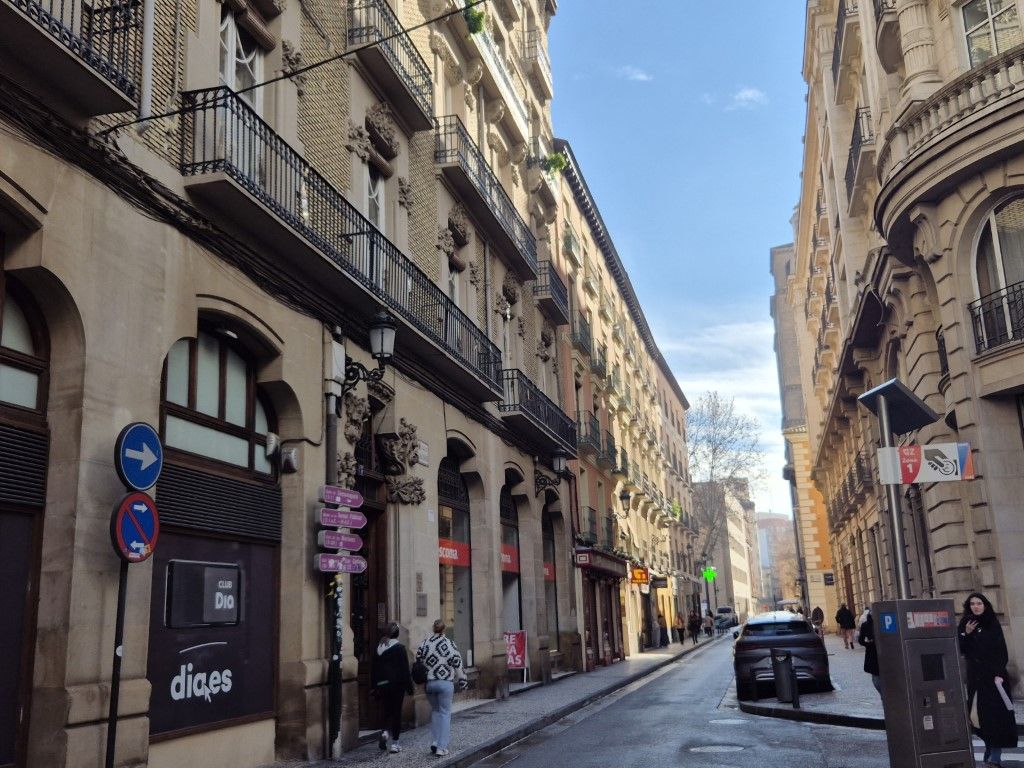 Vista exterior de Piso en venta en  Zaragoza Capital