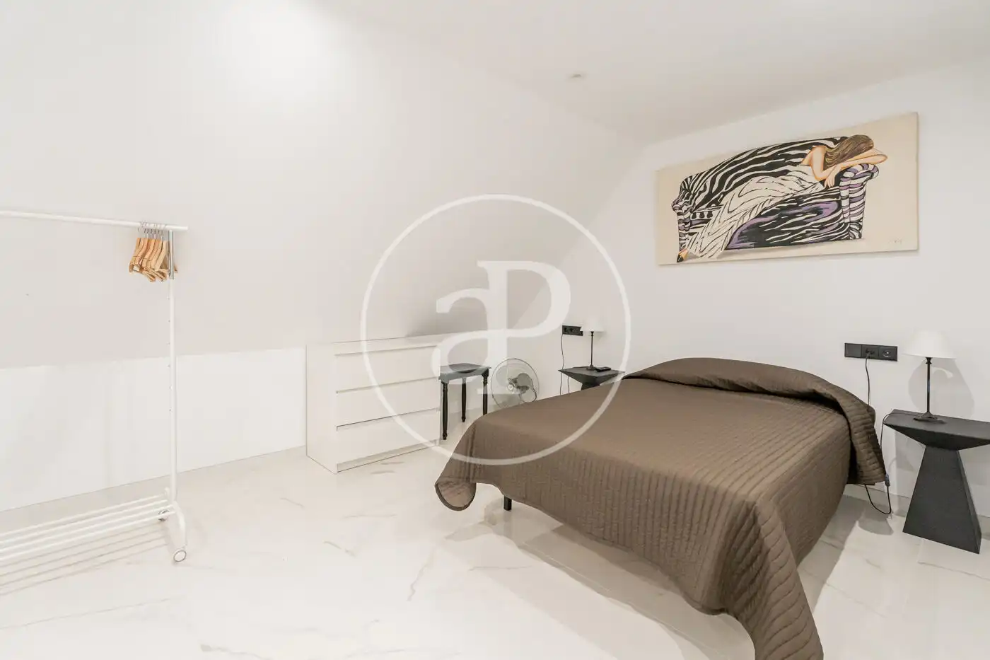Habitación de Casa adosada en venta en Pozuelo de Alarcón con Aire acondicionado, Calefacción y Jardín privado