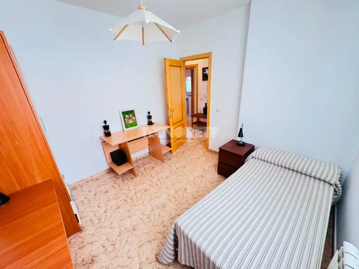 Dormitori de Casa adosada en venda en Albarreal de Tajo amb Aire condicionat, Jardí privat i Terrassa