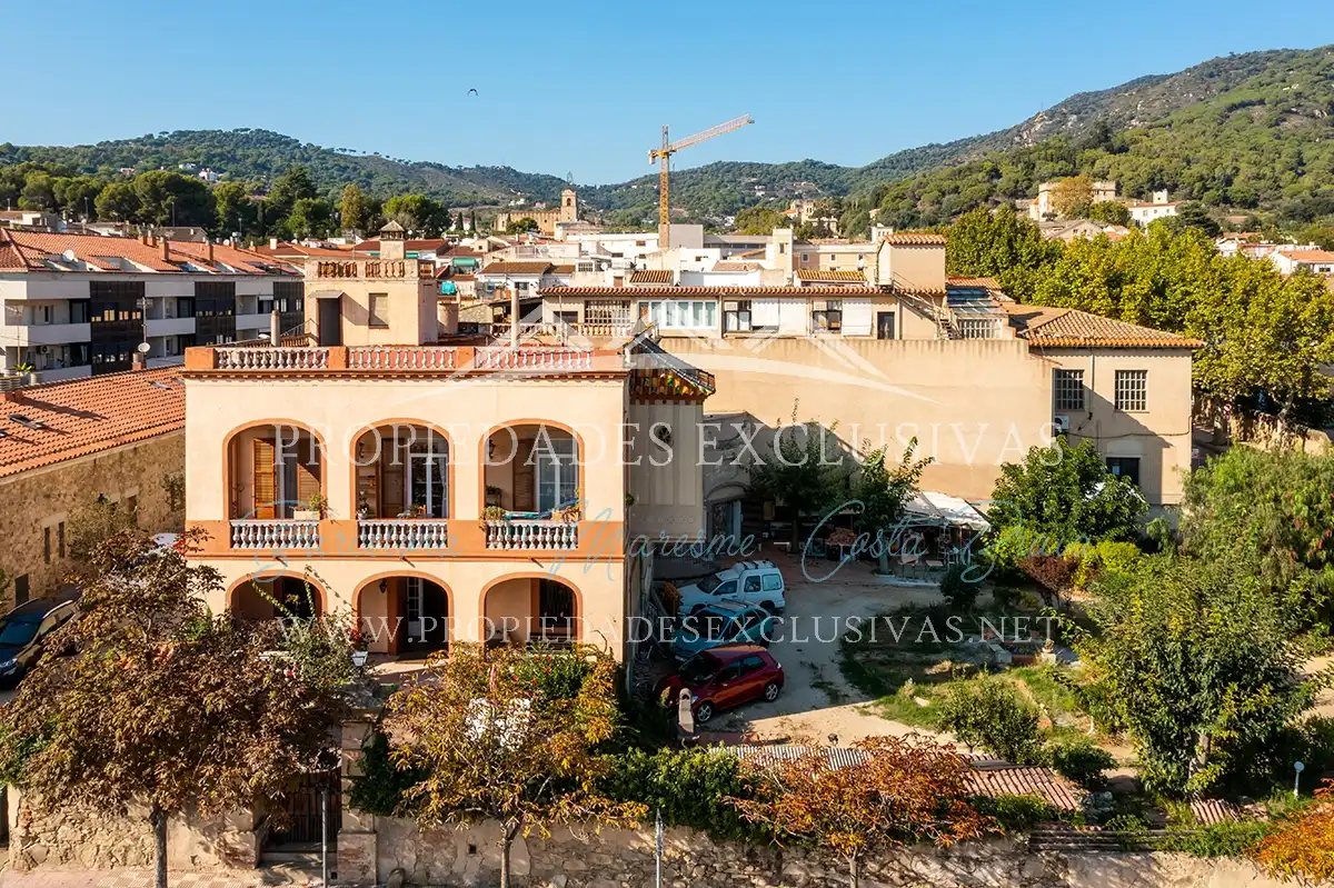 Außenansicht von Haus oder Chalet zum Verkauf in Teià mit Klimaanlage, Heizung und Privatgarten