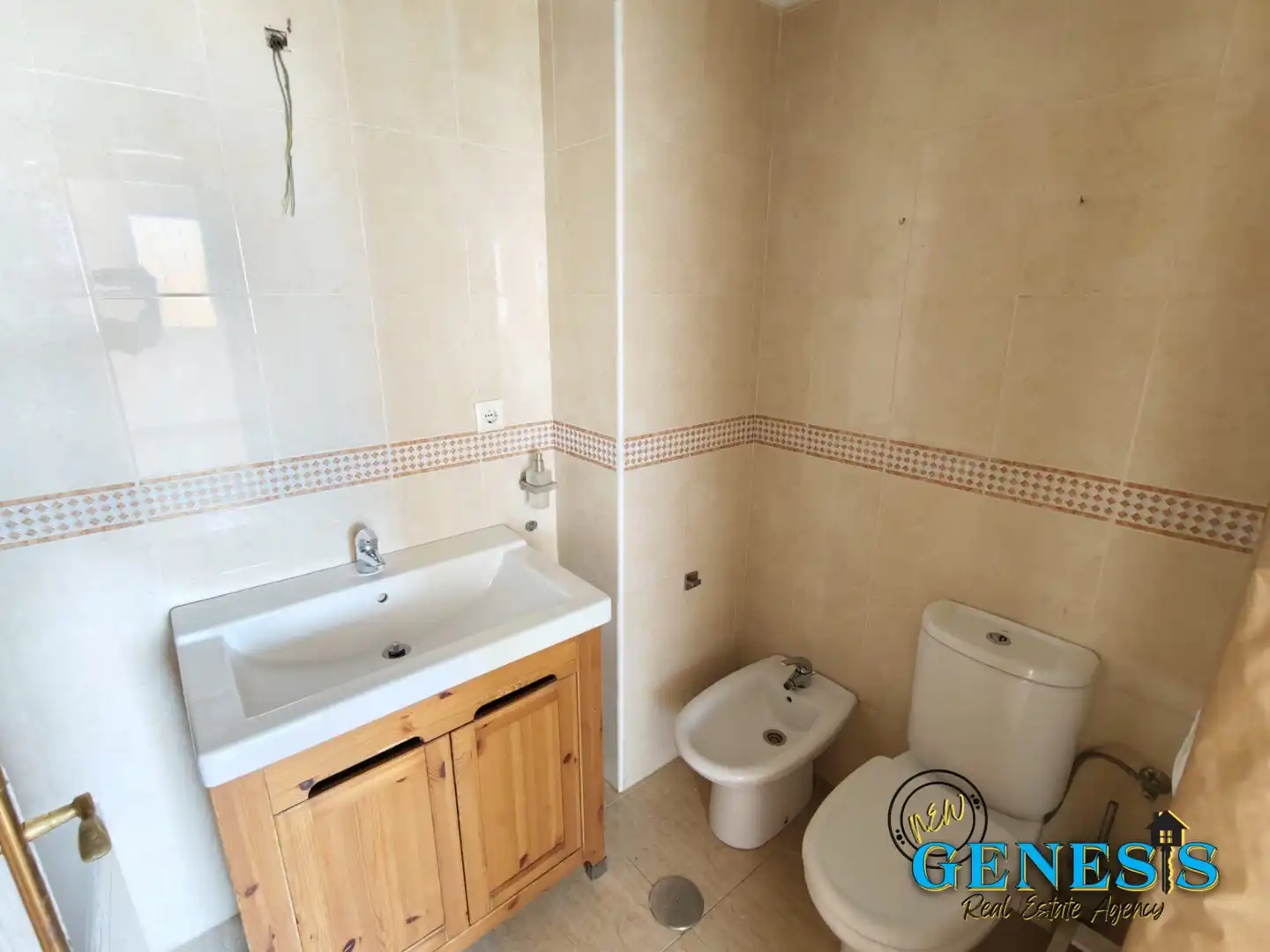 Bany de Apartament en venda en Torrevieja amb Calefacció, Forn i Balcó