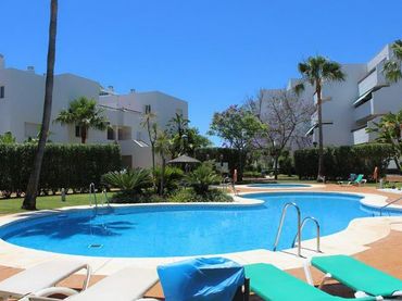 Pis amb piscina en venda a San Pedro de Alcántara