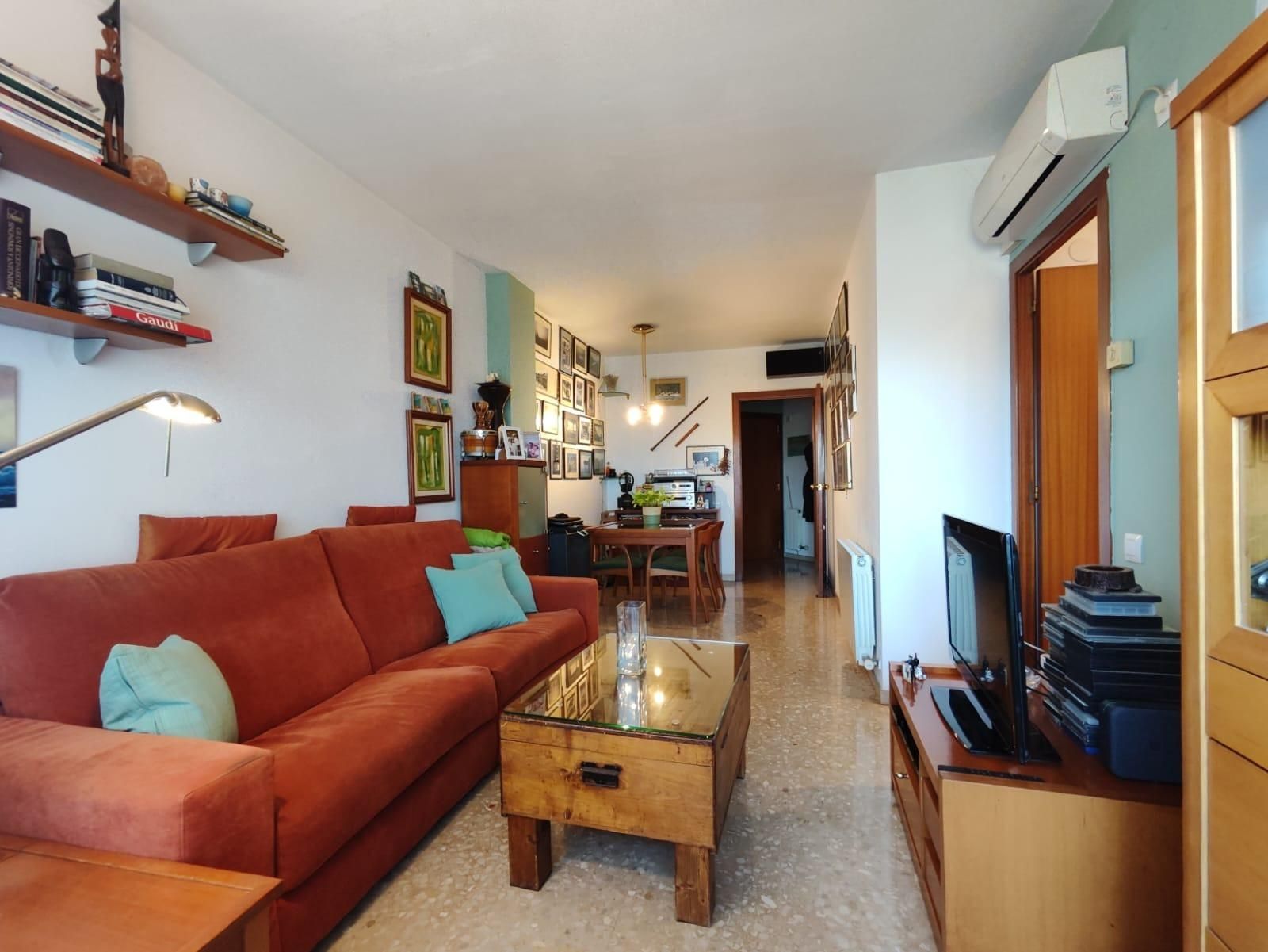Living room of Flat for sale in Montmeló  with Air Conditioner, Heating and Terrace