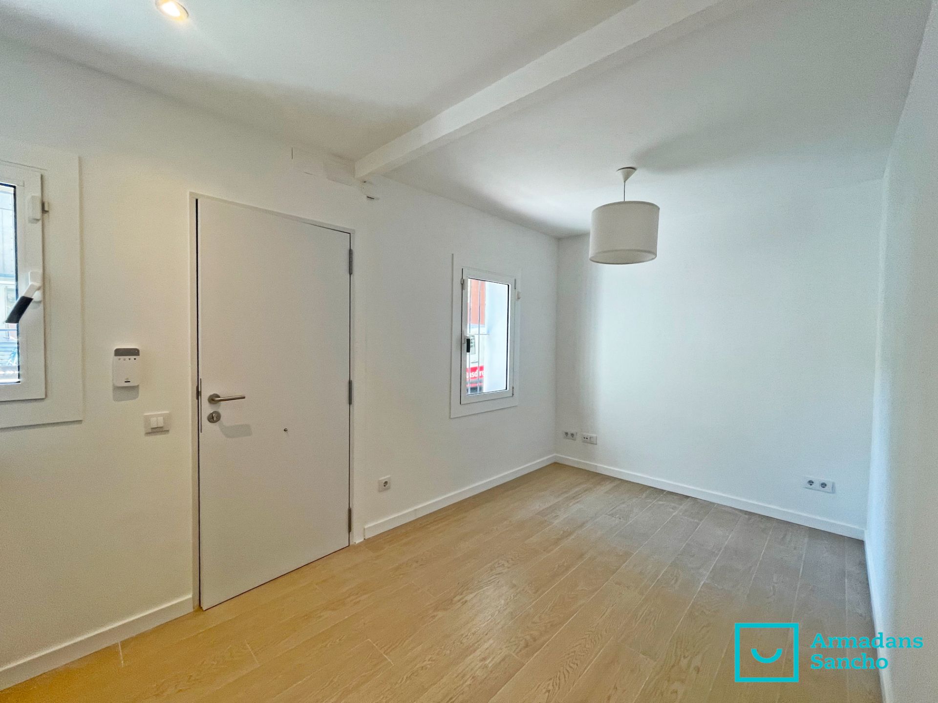 Dormitori de Pis en venda en  Barcelona Capital amb Parquet i Forn