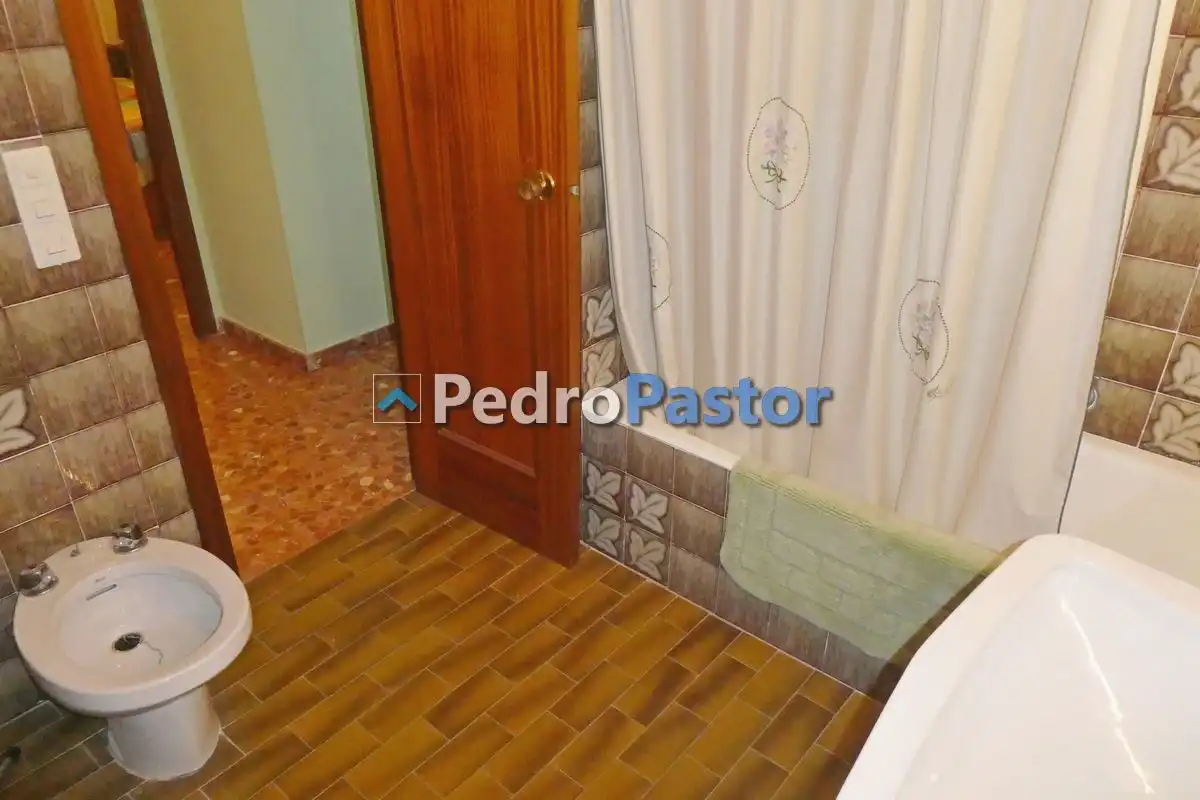 Baño de Piso en venta en Dénia con Aire acondicionado, Calefacción y Piscina
